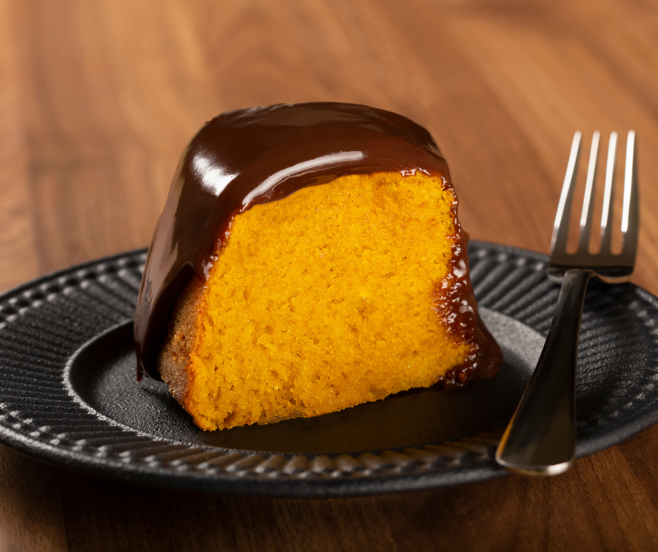 Bolo de Cenoura com Cobertura de Chocolate